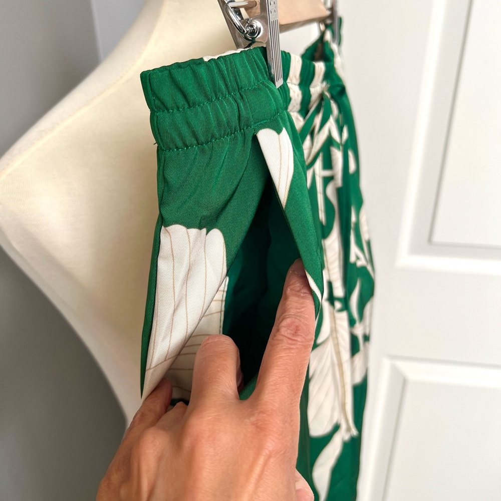 H&M Green Pants with White Leaf Pattern - Picture 3 of 12